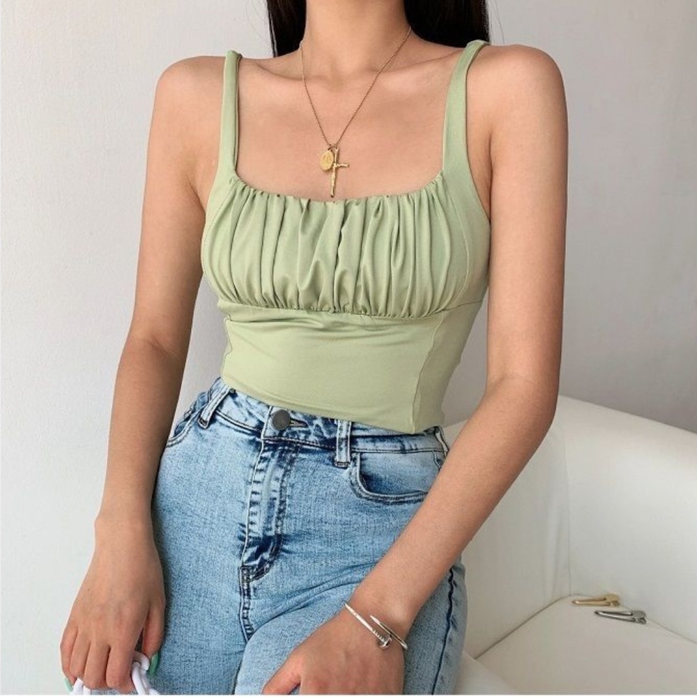 Green square neck ruched cropped tank top